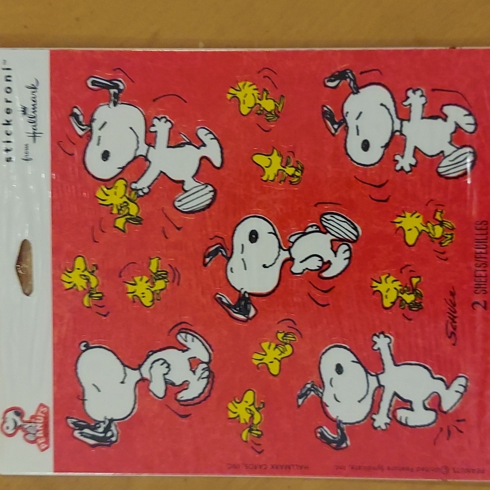 VINTAGE HALLMARK SNOOPY STICKERS